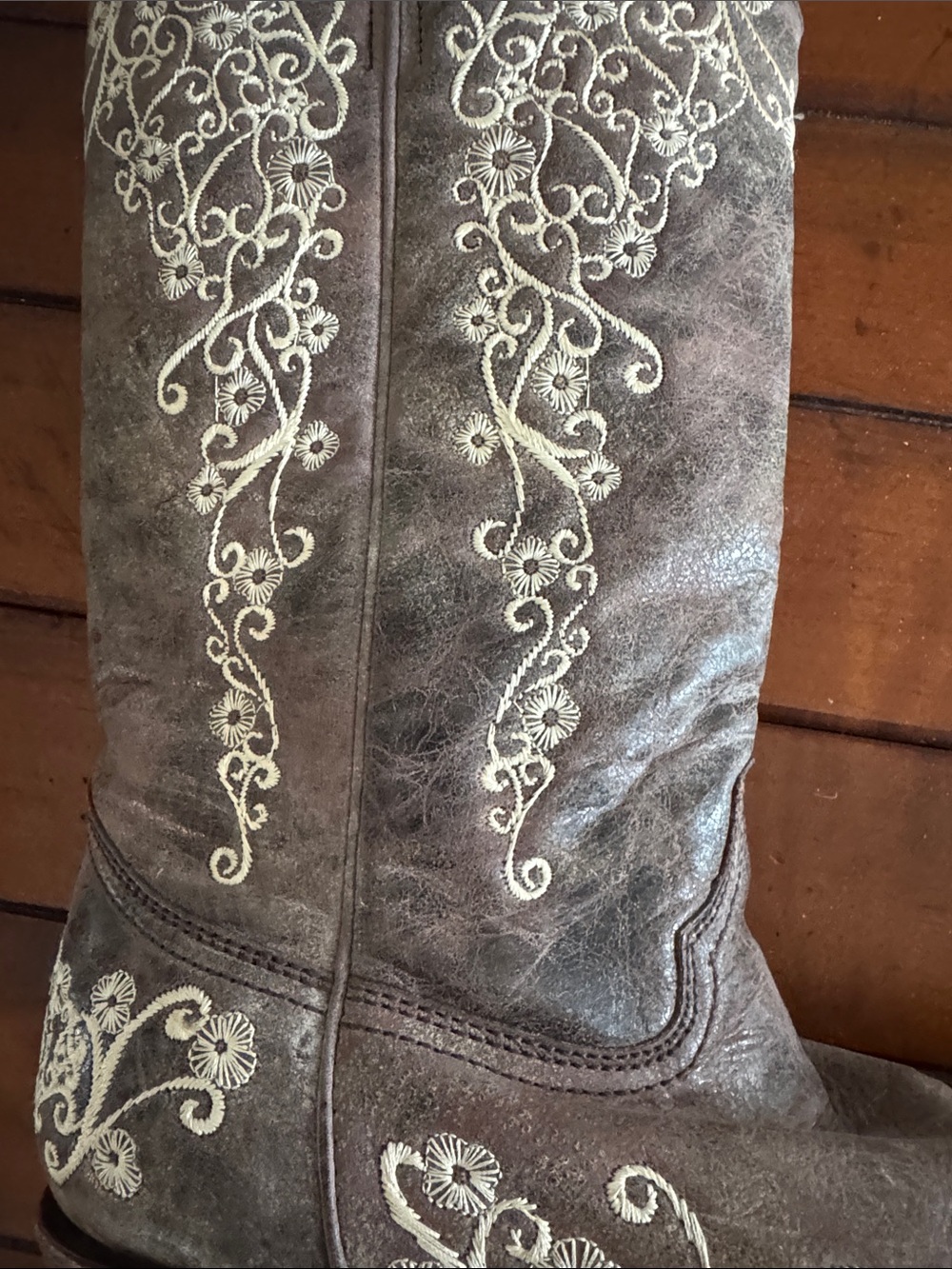 Corral Handcrafted Women’s Embroidered Leather Cowboy Boots - Picture 6 of 7